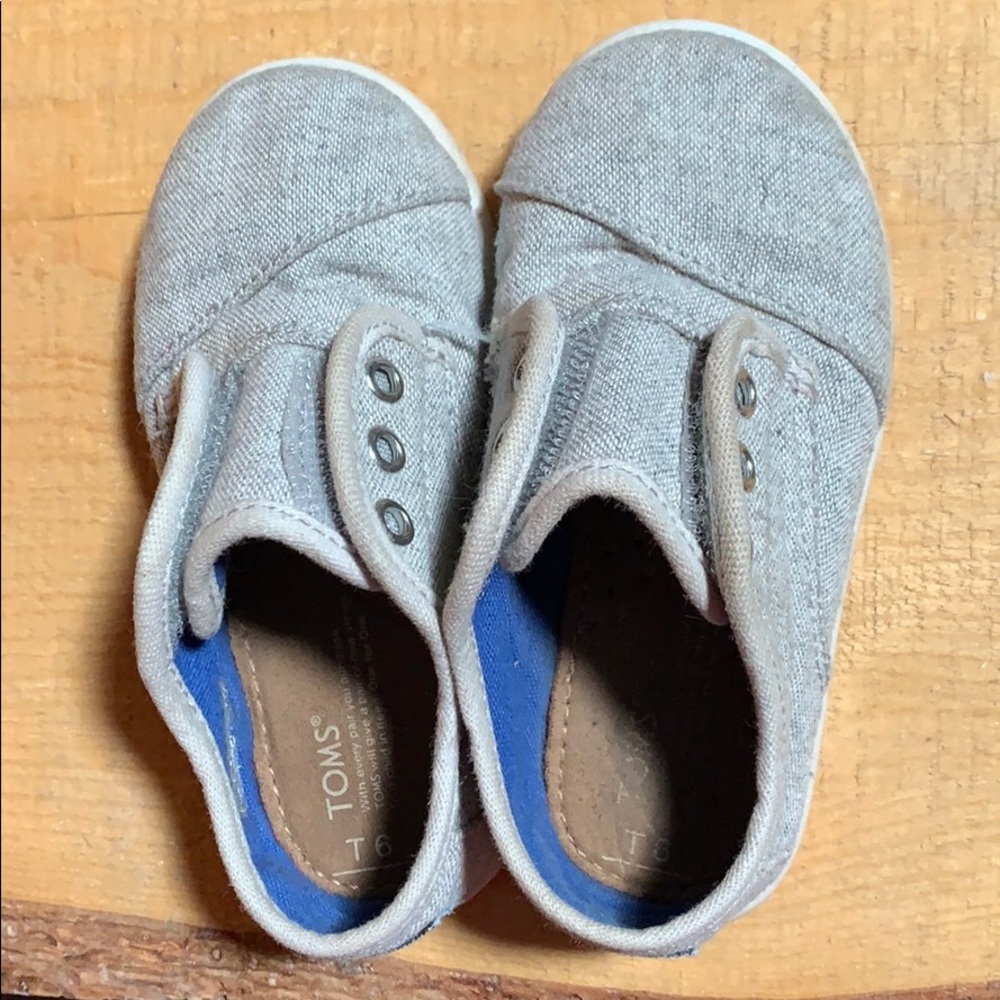 Gentlely Used Toddler Toms (child not included)